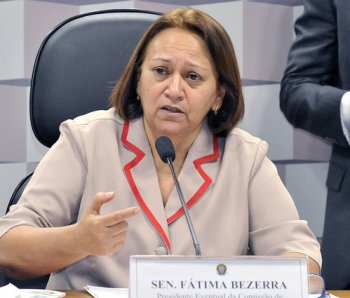 Audiência Pública Senado - SNE - 22/10/2015 - Senadora Fátima Bezerra
